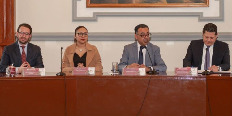 Fortalece Gobierno de la Ciudad compromiso con la legalidad y el servicio público