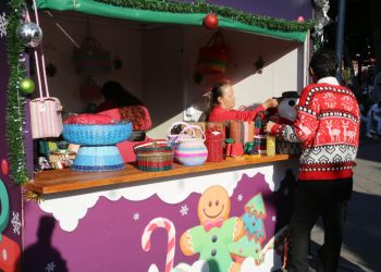 Gobierno de la Ciudad invita a visitar la Villa Artesanal Navideña 2025