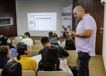 Capacita Gobierno de la Ciudad a más de 5 mil personas para impulsar sus negocios