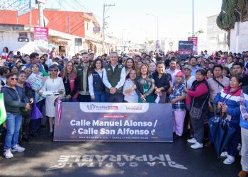 Entrega Pepe Chedraui rehabilitación vial en la colonia Santa Margarita