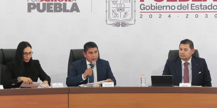 Gobierno de Puebla fortalece estrategia contra los incendios forestales