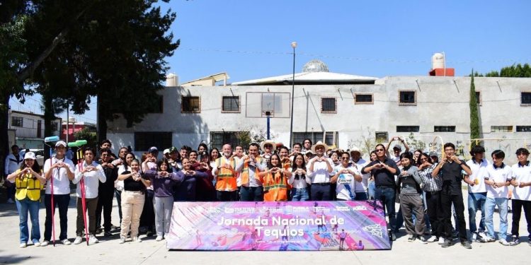 Jóvenes poblanos se suman a la Jornada Nacional de Tequios