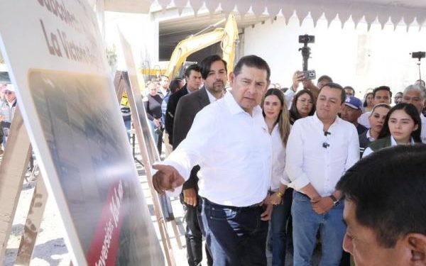 Gobierno estatal mejora calidad del agua con obra de saneamiento del Atoyac