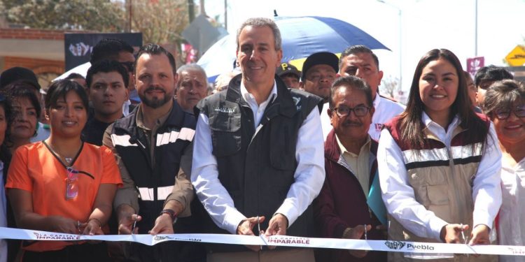 Entrega Pepe Chedraui obras viales en la Junta Auxiliar Ignacio Romero Vargas