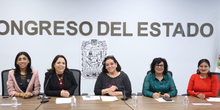 Espacios accesibles y capacitación para evitar discriminación a personas con discapacidad