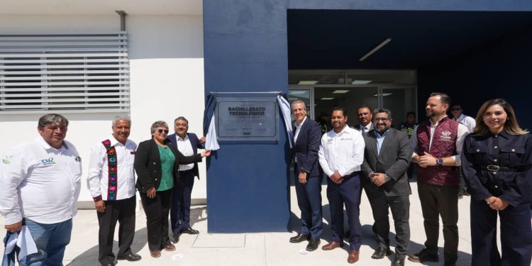Encabeza Pepe Chedraui inauguración del Bachillerato Tecnológico BUAP