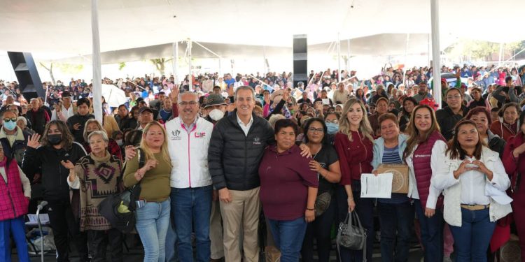 Entrega Pepe Chedraui más de 9 mil despensas en la Laguna de Chapulco
