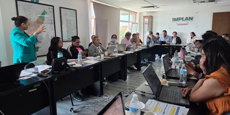 Fortalece Gobierno de Pepe Chedraui capacidades técnicas de dependencias con talleres del INEGI