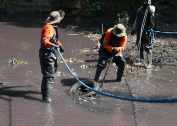 Participa CEASPUE en limpieza del Río Atoyac en Cuautlancingo