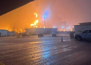 Incendio en refinería Olmeca deja víctimas y reaviva alertas ambientales en Tabasco