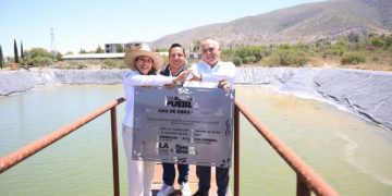 Recibe UTTECAM placa por obra hídrica que fortalece su infraestructura universitaria