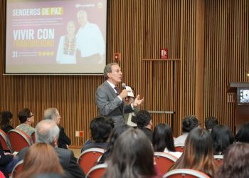 Alcalde de Puebla participa en coloquio internacional de la UNAM sobre gobernanza