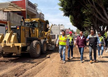 Avanza Gobierno de la Ciudad con trabajos de rehabilitación vial en Bulevar Apulco