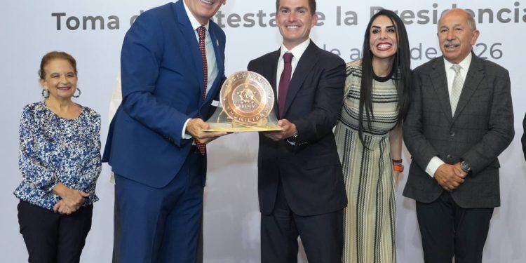 Asiste Pepe Chedraui a la Toma de Protesta de la Presidencia de AALMAC