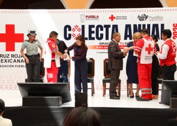 Preside Marie Elise Budib arranque de la colecta anual de la Cruz Roja Mexicana, delegación Puebla