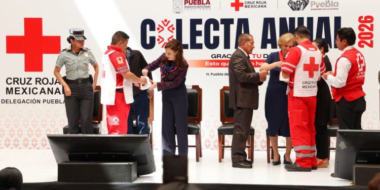 Preside Marie Elise Budib arranque de la colecta anual de la Cruz Roja Mexicana, delegación Puebla