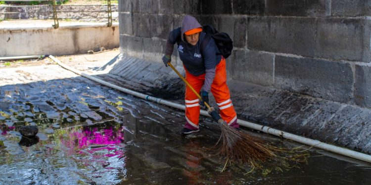 OOSL mejora imagen del Puente de Ovando con jornada de limpieza integral