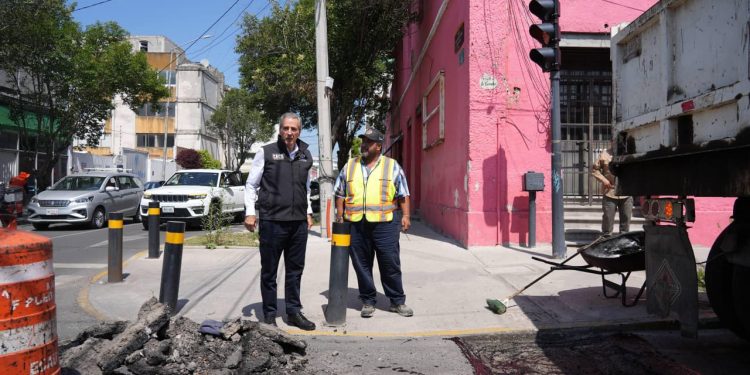 Alcalde refuerza programa de bacheo para mejorar la movilidad en la ciudad