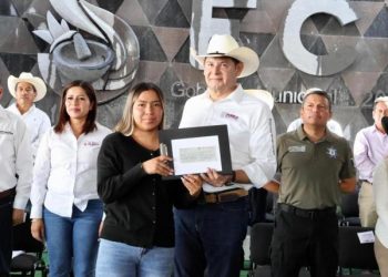 En El Seco, Gobierno Estatal impulsa riqueza comunitaria con obra y apoyos al campo