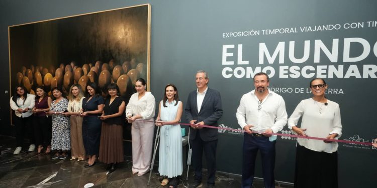 Presidente Municipal inaugura la exposición “Viajando con Timoteo. El mundo como escenario”