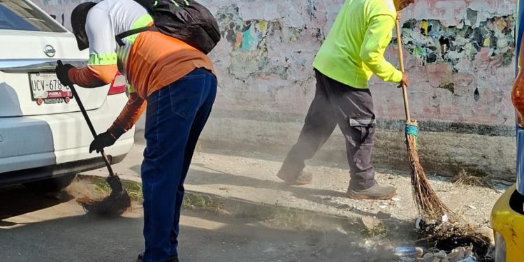 Refuerza jornadas de limpieza en juntas auxiliares de San Pedro  Cholula