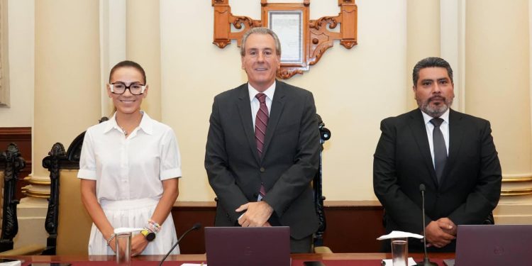 Nombra Cabildo a Alfonso Aguilar como secretario del Ayuntamiento de Puebla