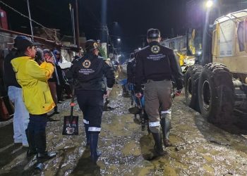 De manera inmediata, gobierno estatal atiende afectaciones por desbordamiento de río
