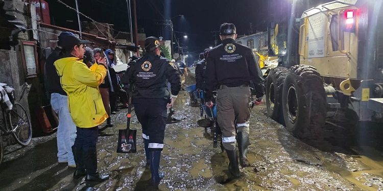 De manera inmediata, gobierno estatal atiende afectaciones por desbordamiento de río