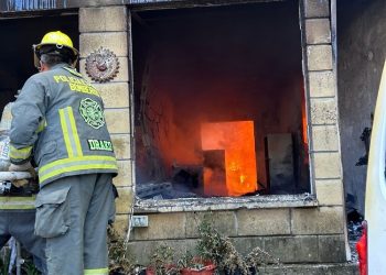 Protección Civil atiende explosión por abastecimiento de gas