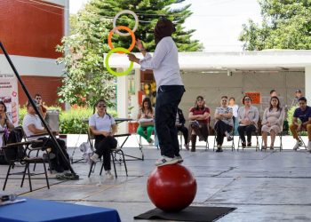 Ayuntamiento impulsa el bienestar emocional con obra de teatro «¡El Pase de Lista!»