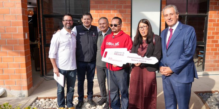 Armenta y Chedraui entregan beneficios del Programa de Vivienda para el Bienestar en Puebla