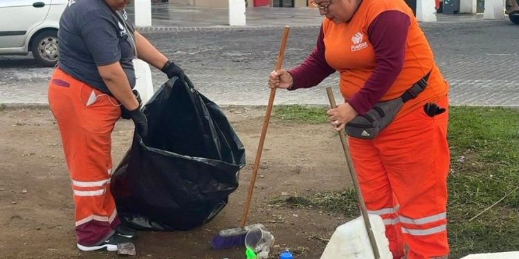 Refuerza Gobierno de la Ciudad labores de limpieza en posterior al partido de México