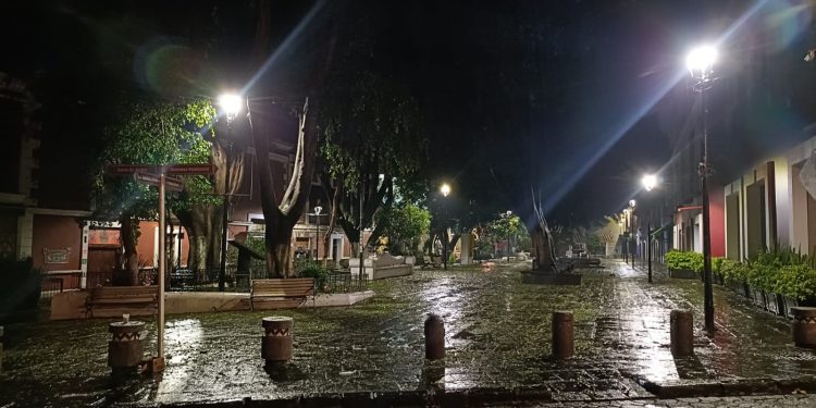 Informa Pepe Chedraui restablecimiento de suministro electrico en el Centro Histórico