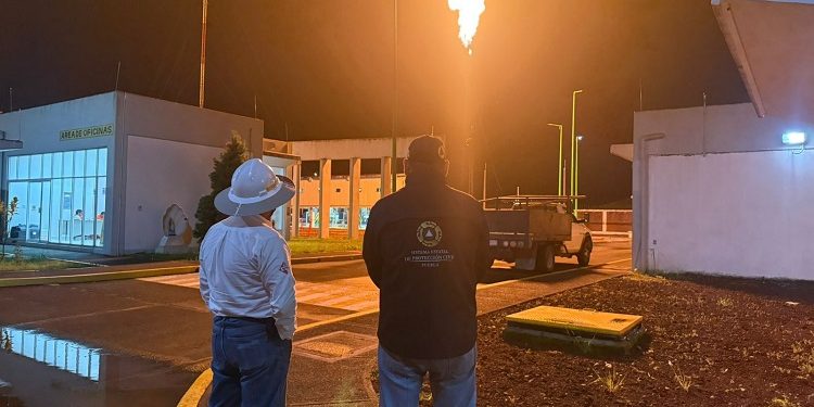 Protección Civil Estatal Supervisa Mantenimiento Seguro De Gasoducto En Xicotepec