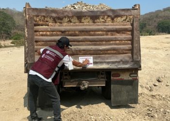 Conagua clausuró un banco ilegal de materiales pétreos en el río Colotepec, en Oaxaca