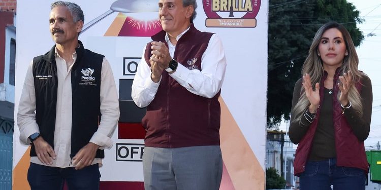 Con Puebla Brilla, Edil moderniza luminarias en Granjas del Sur