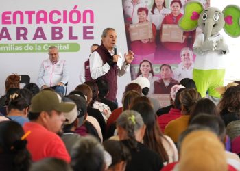 Pepe Chedraui entrega más de 4 mil despensas a familias de San Baltazar Tetela