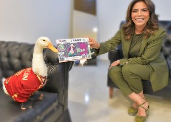 Pato Merlín, ícono viral de los festejos de la Copa del Mundo en México, ya tiene su billete conmemorativo de Lotería Nacional