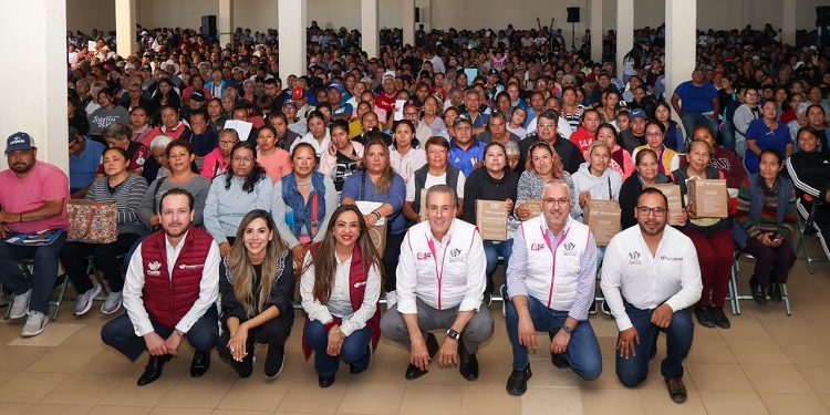 Fortalecen Pepe Chedraui y MariElise Budib seguridad alimentaria con entrega de despensas en San Francisco Totimehuacan