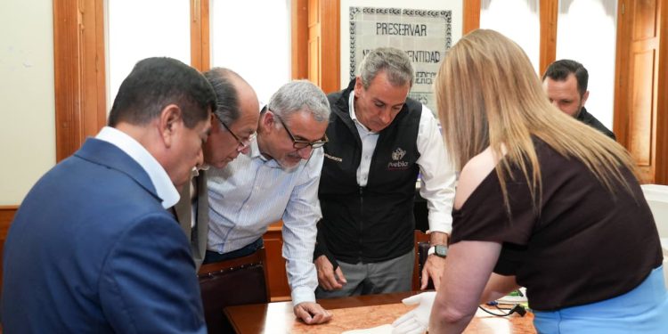 Dan seguimiento Pepe Chedraui y Aguilar Pala a acciones para atender afectaciones en el bulevar 5 de Mayo