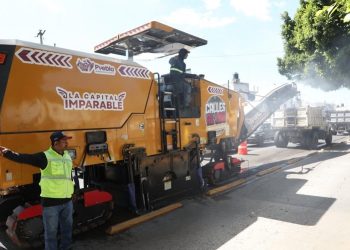 Arranca Edil rehabilitación vial del Bulevar Héroes del 5 de Mayo con el Tren Capitalino de Pavimentación