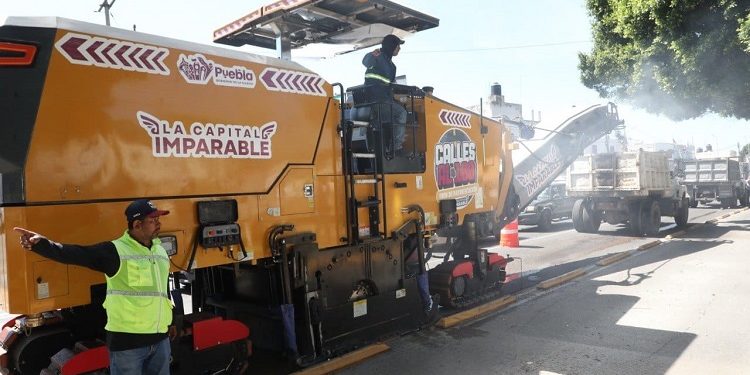 Arranca Edil rehabilitación vial del Bulevar Héroes del 5 de Mayo con el Tren Capitalino de Pavimentación