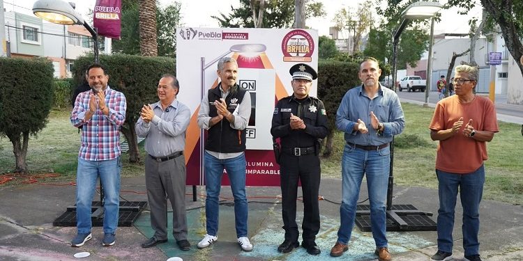 Con Puebla Brilla, Gobierno de la Ciudad moderniza al 100 por ciento el alumbrado público en la colonia Reforma
