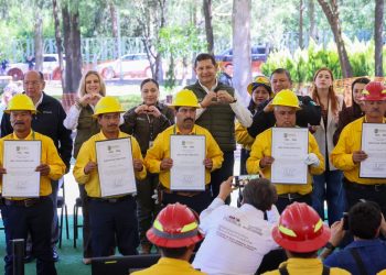 Gobierno Estatal reconoce labor forestal y protege bosques poblanos