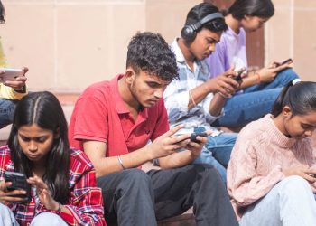 Millones de niños crecen con la inteligencia artificial antes de que existan reglas para protegerlos