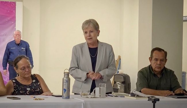 Instruye Presidenta Claudia Sheinbaum privilegiar el diálogo para regular la navegación del Puerto de Loreto, B.C.S.