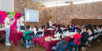 Fomenta DIF Puebla Capital el arte de la fotografía con el taller “Una cámara puede cambiar una vida”