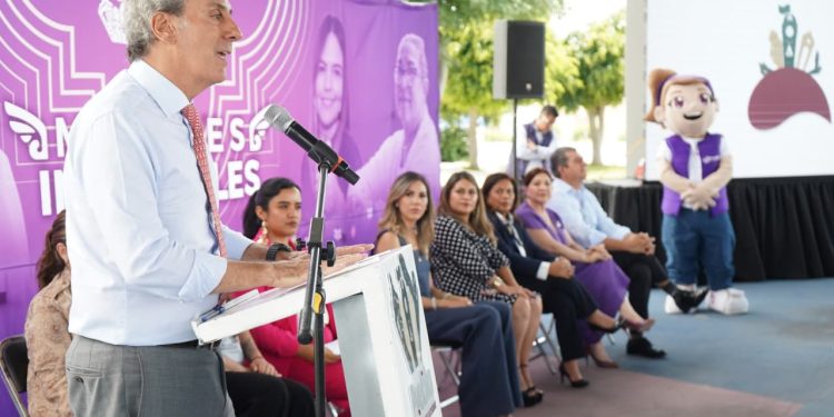 Alcalde favorece el crecimiento de negocios liderados por mujeres con apoyos económicos