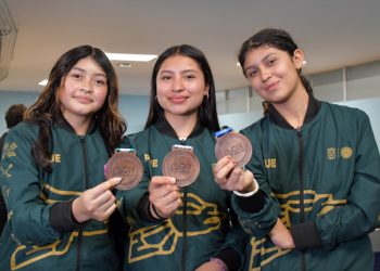 Ganan alumnas BUAP medalla de bronce en tenis de mesa