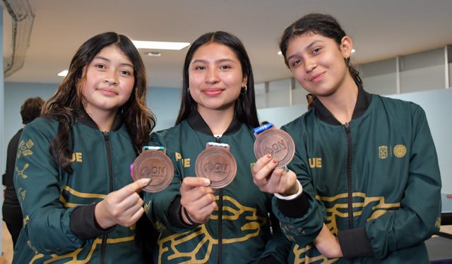 Ganan alumnas BUAP medalla de bronce en tenis de mesa
